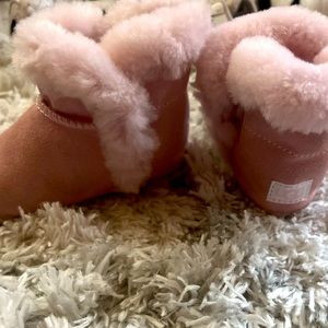 Infant soft bottom uggs